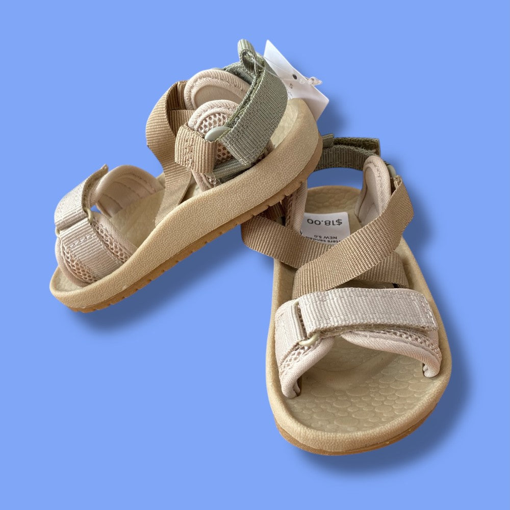 carters sandals NEW 5.0