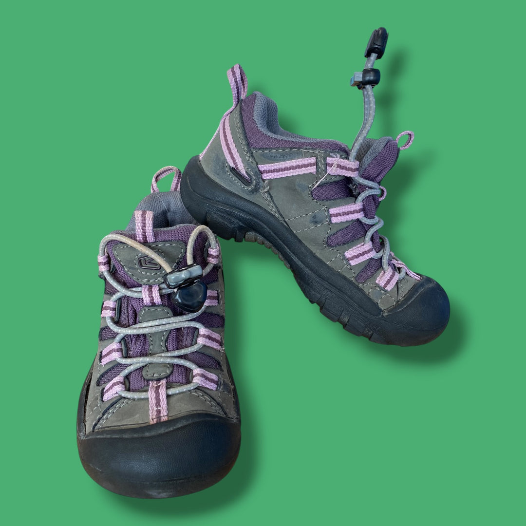 purple Keens hiking shoe, 10