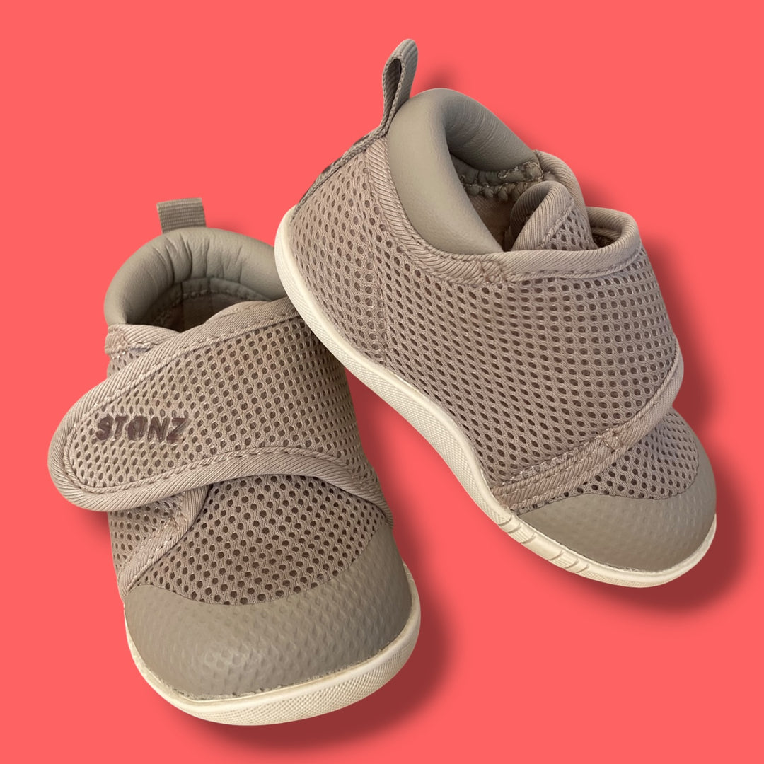 grey stonz shoe, 5.0
