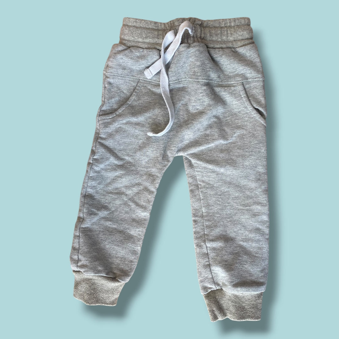grey swizz sweatpants, 2y