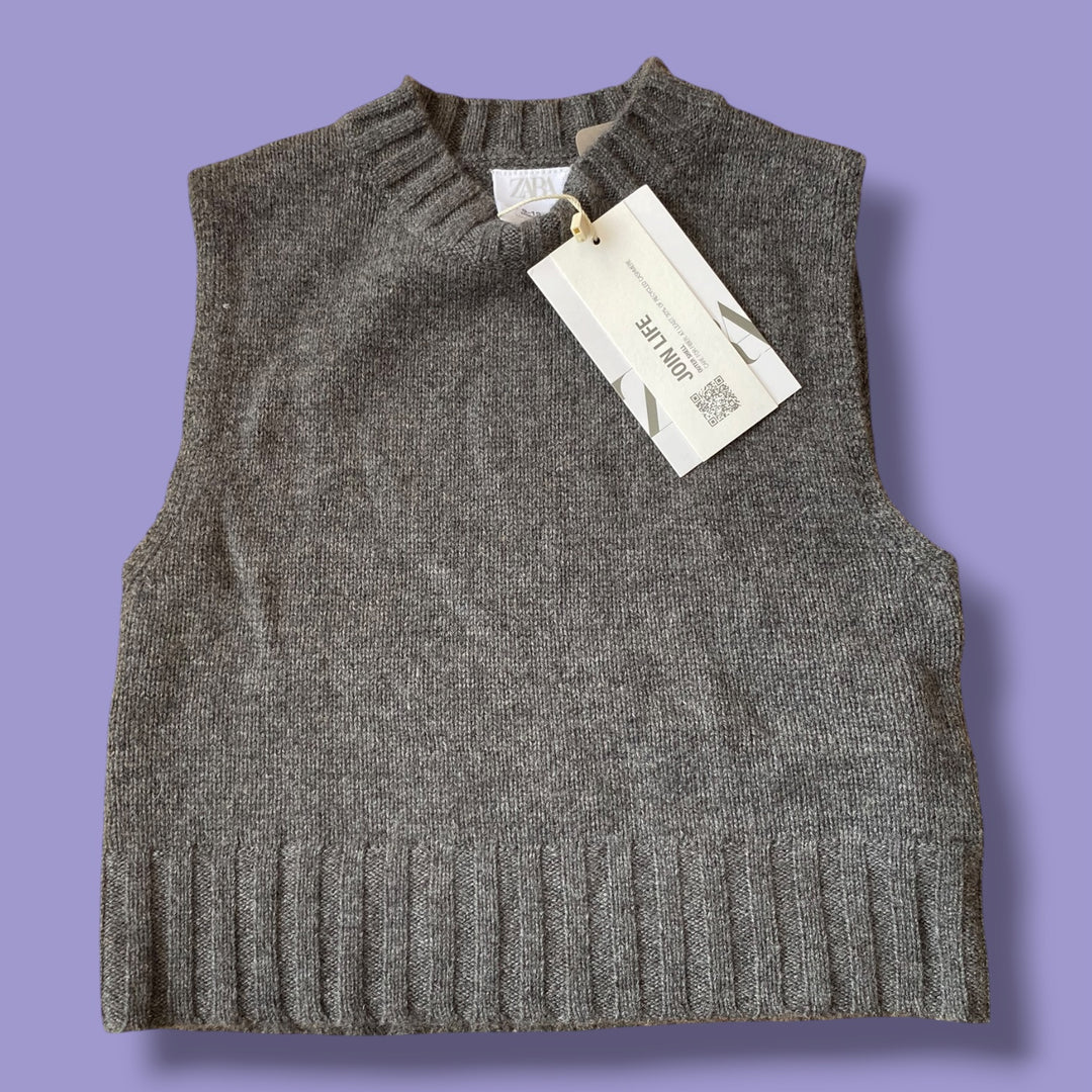 Grey Zara NWT sweater vest, 9-12m