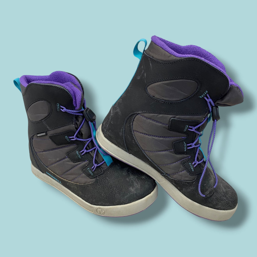 purple/black Merrell waterproof boots,  5.0