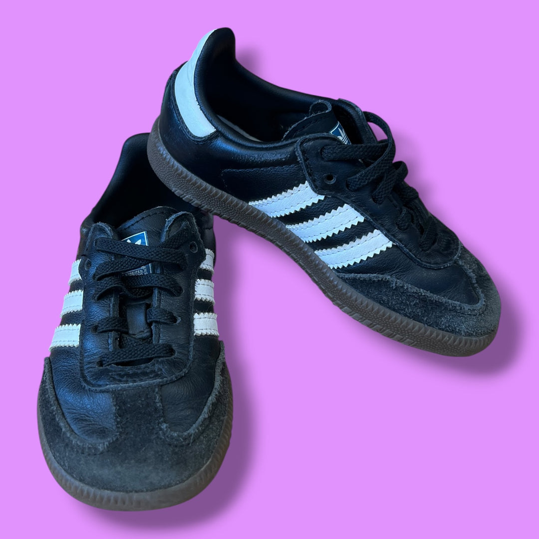 Black Adidas Sambas,  7.0