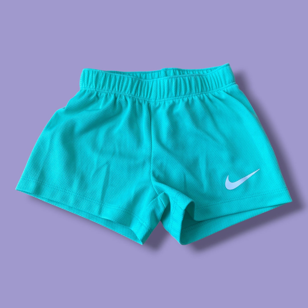 Green Nike Dry Fit, 2Y