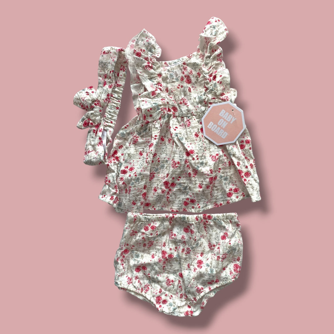 white  floral set, 18m