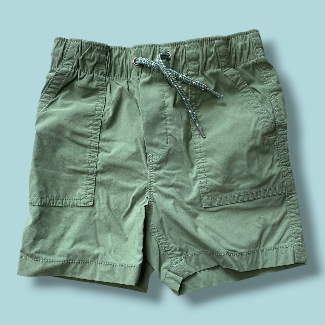 green gap shorts *as is small mark*, 4Y