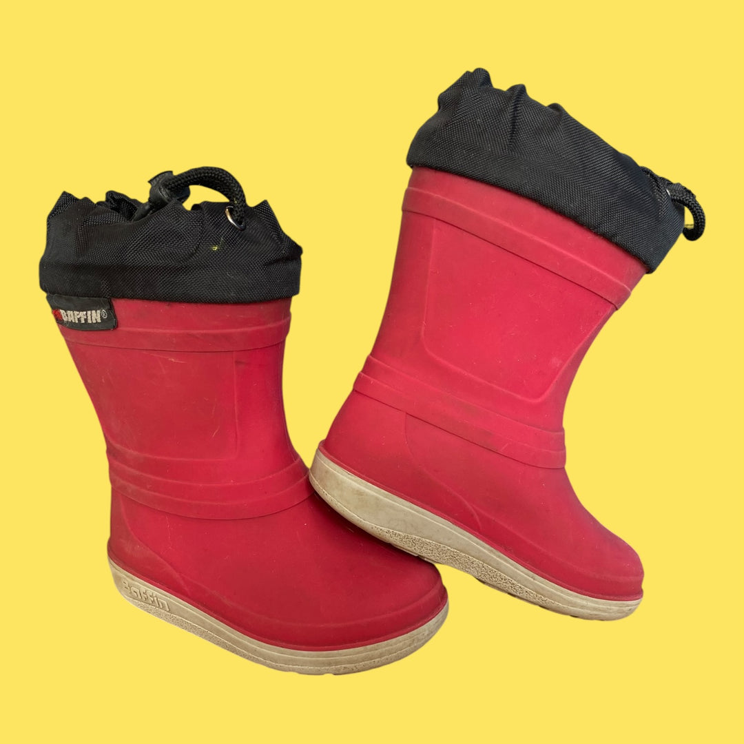 red Baffin lined rainboots, 6.0