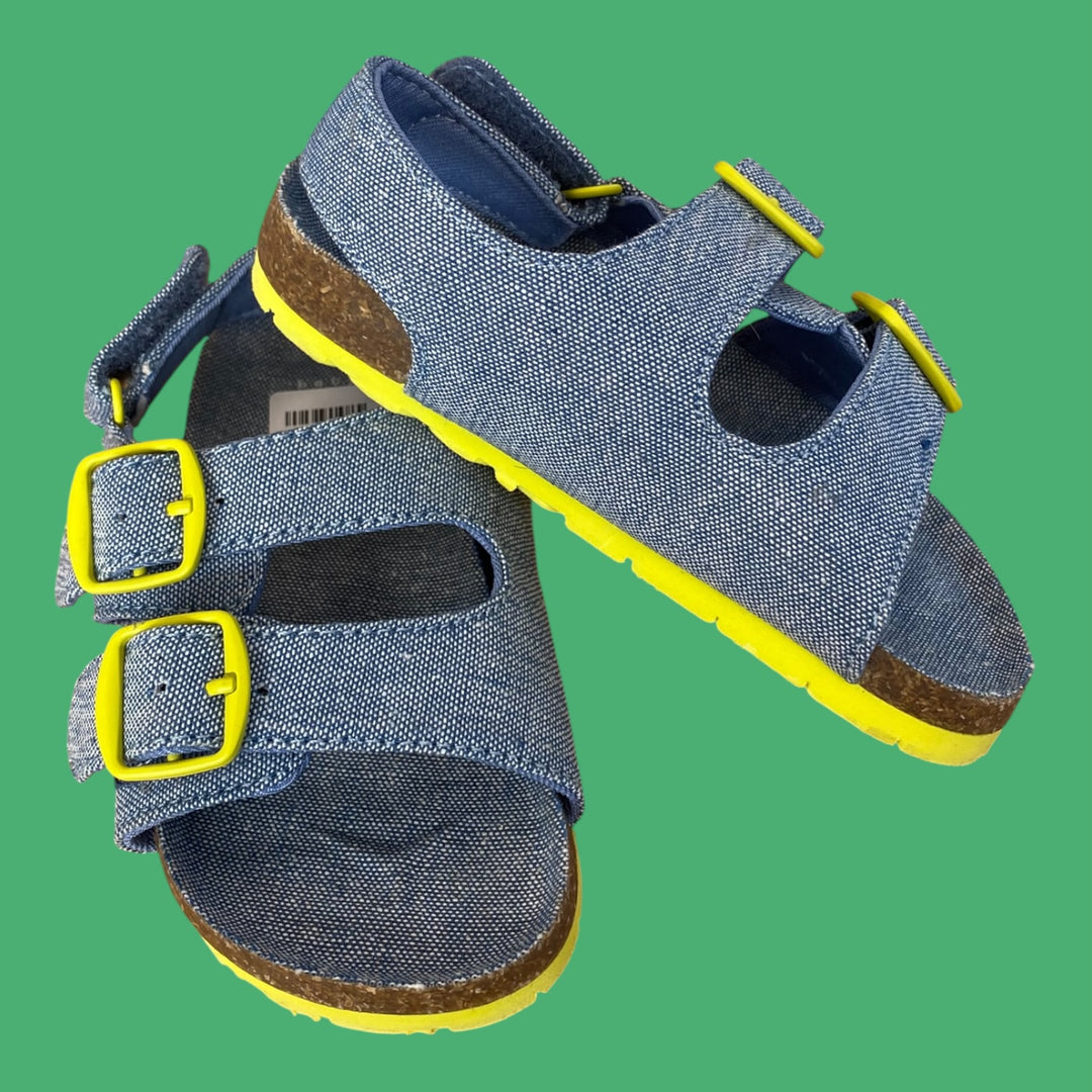 blue/green Gap sandals, 7.0-8.0