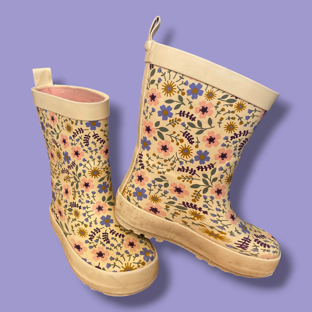 Floral Yellow Rainboots, 7.0