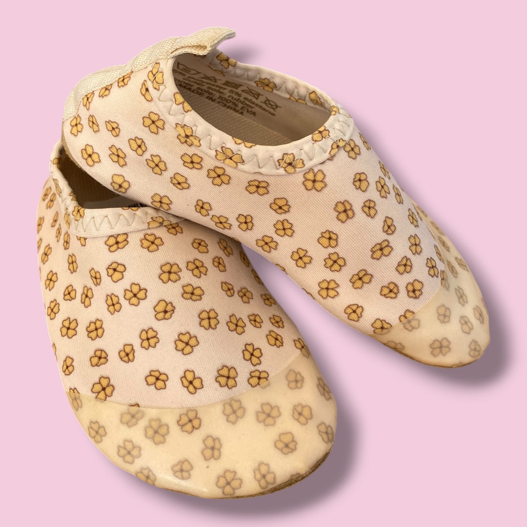 Floral Kongazz Loyd Water Shoes, 6.0