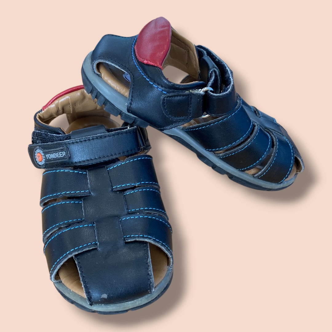blue yonders sandals, 8.0
