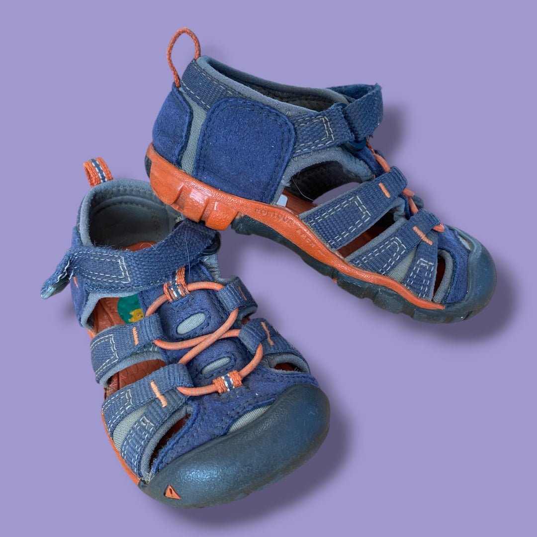 blue Keens sandals, 7.0-8.0
