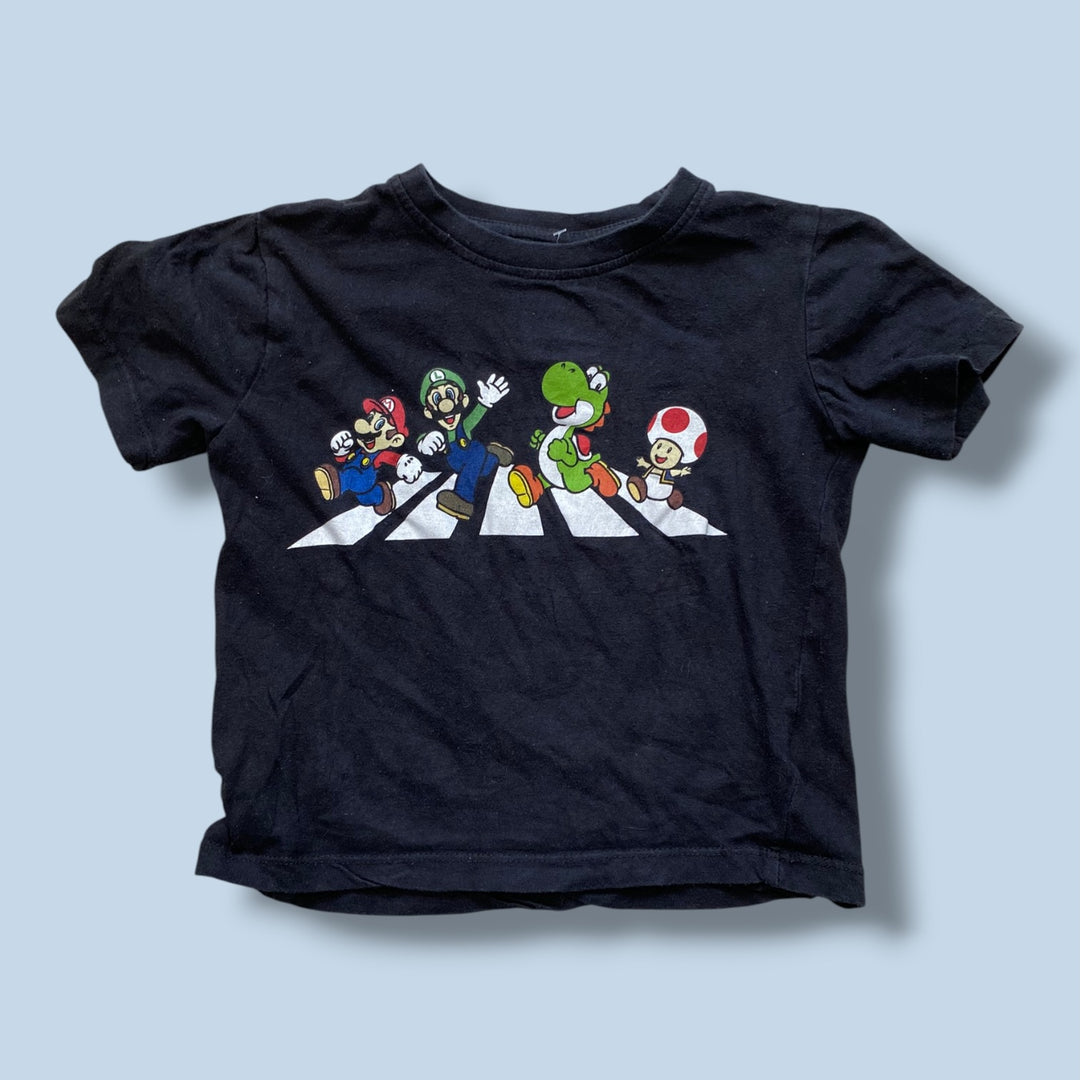 black mario t-shirt , 4y
