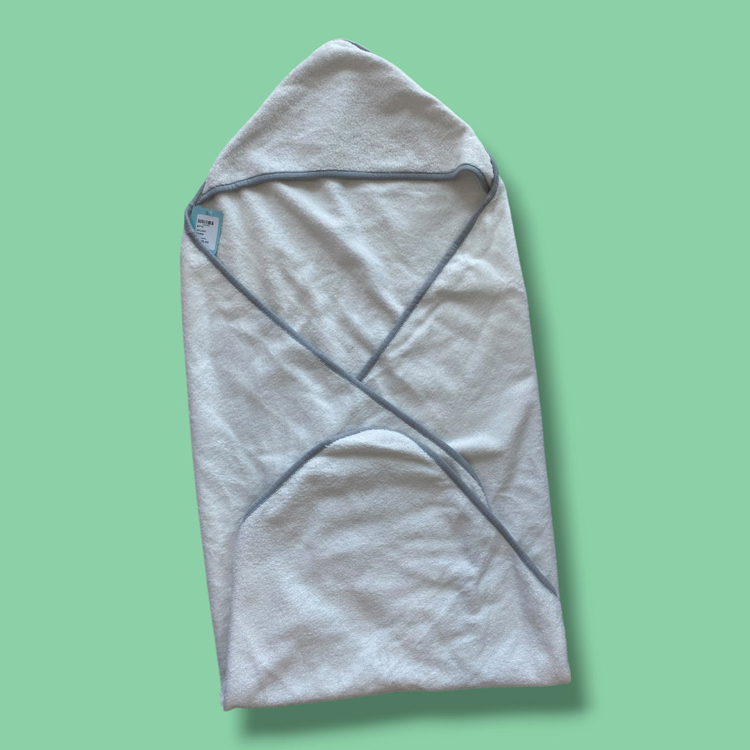 Kyte hooded towel, white
