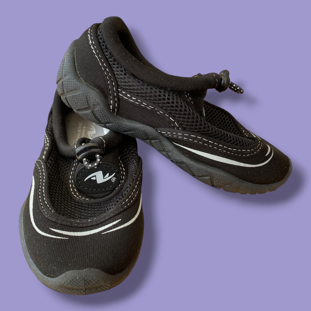 Black Athletic Works Water Shoes, 7.0-8.0
