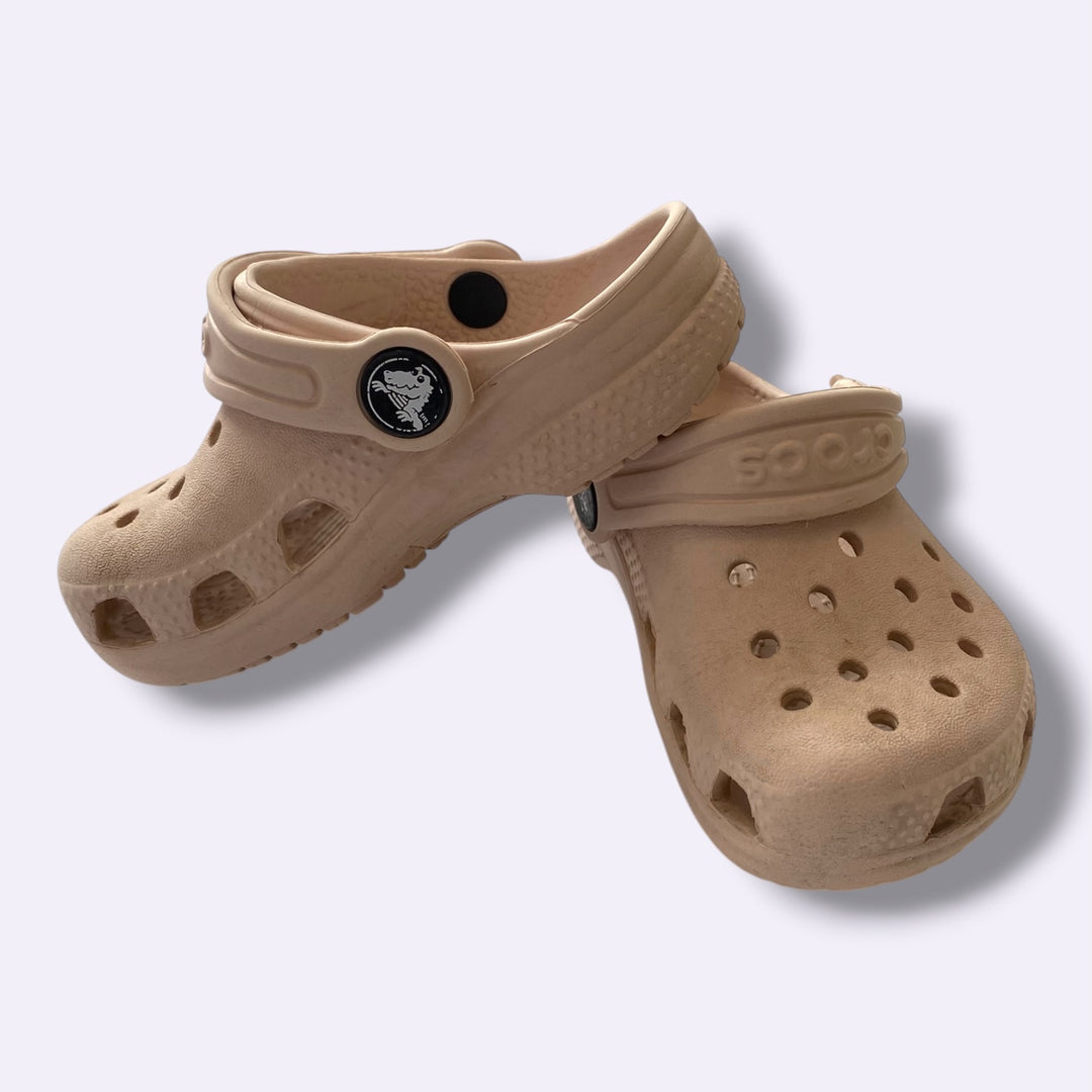 pink crocs summer shoe, 6.0
