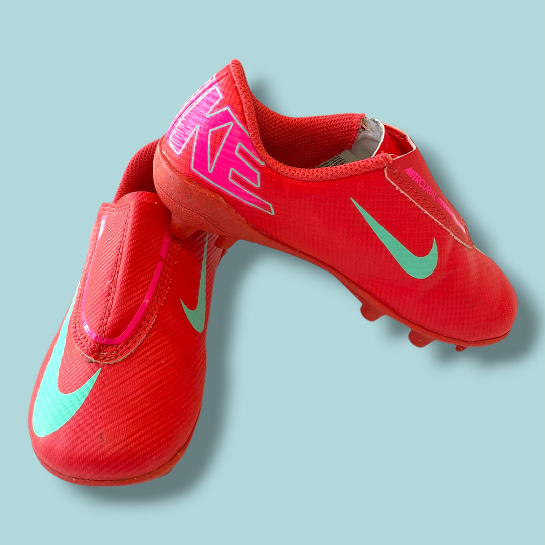 pink nike cleats, 9.0