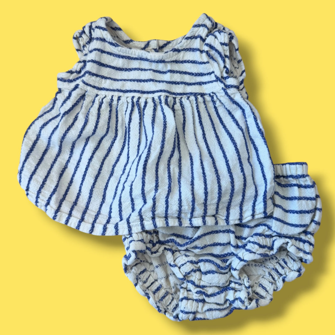 White/Blue Old Navy 2 piece, 6-12m