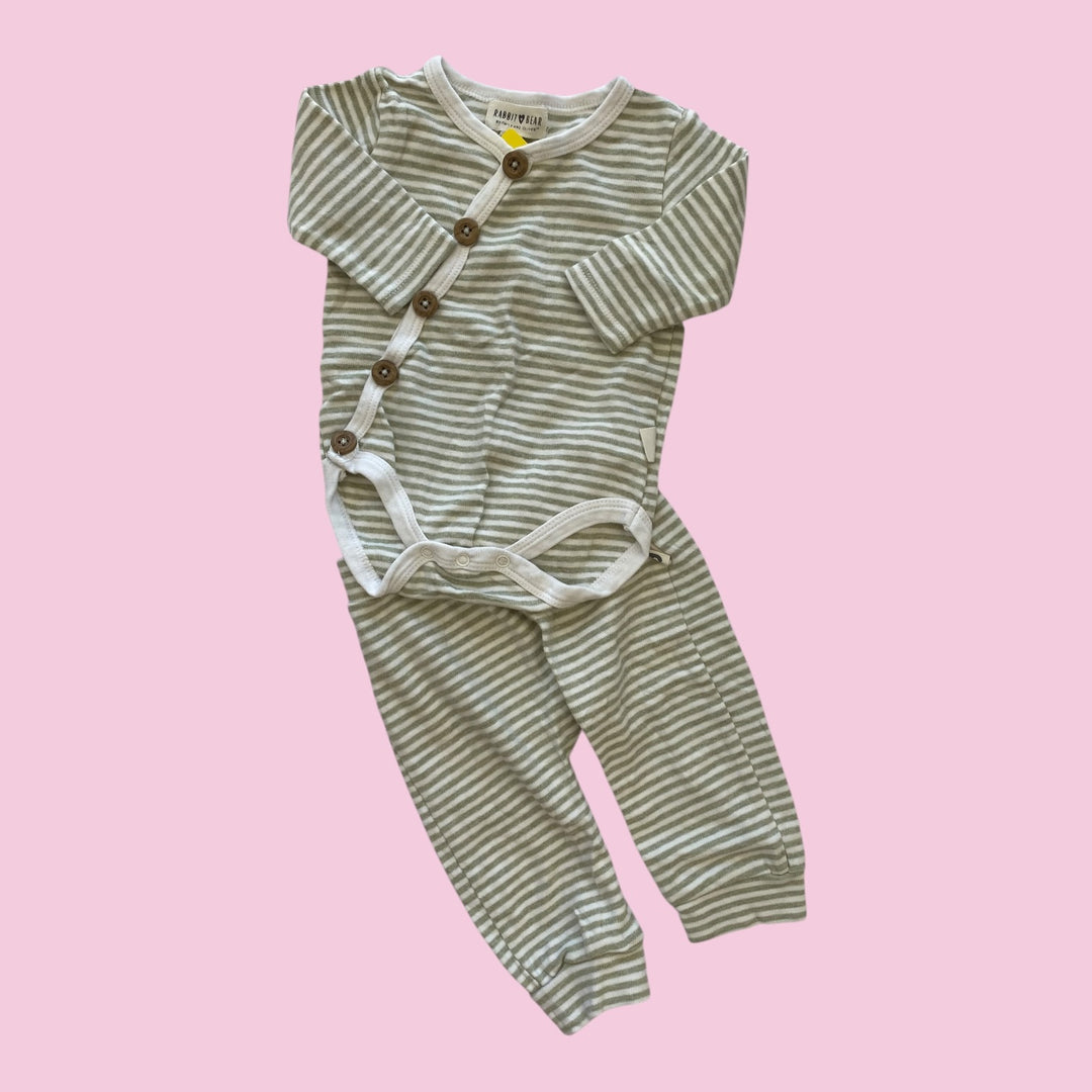 Green/White  Rabbit Bear 2 piece set, 3-6m