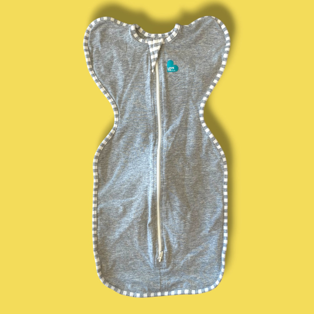 grey love to dream swaddle , medium
