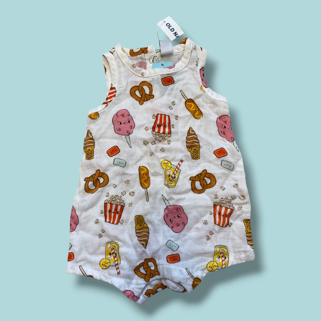 White Old Navy popcorn romper, 6-12m