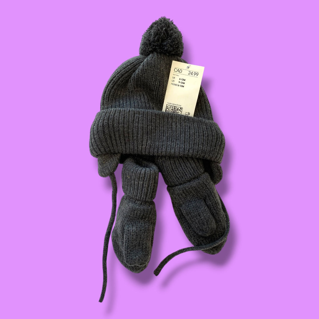 Grey H&amp;M NWT Hat &amp; Mitts, 6-12m