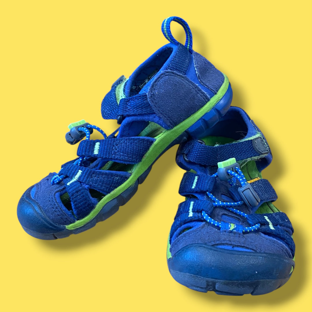 blue keens sandals, 9.0