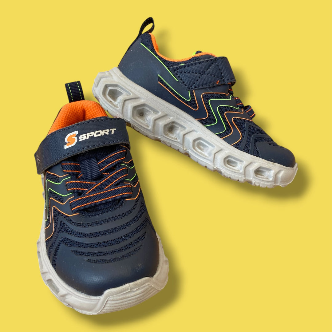 blue sketchers sneaker, 7.0