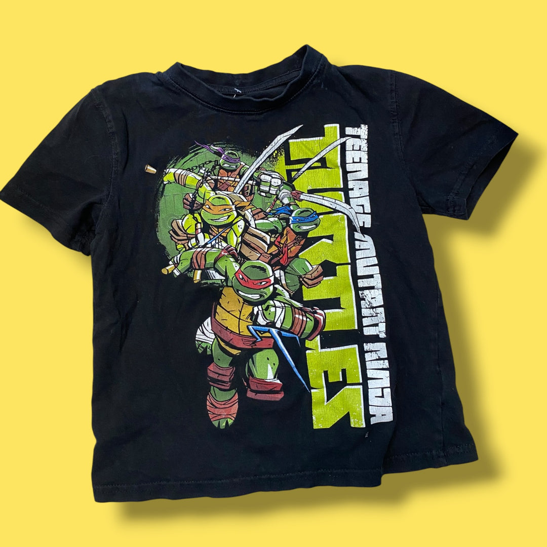 Black Nickelodeon ninja turtles tshirt, 5Y