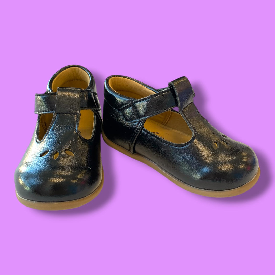 Black Jack &amp; Lilly Mary Janes, 5.5