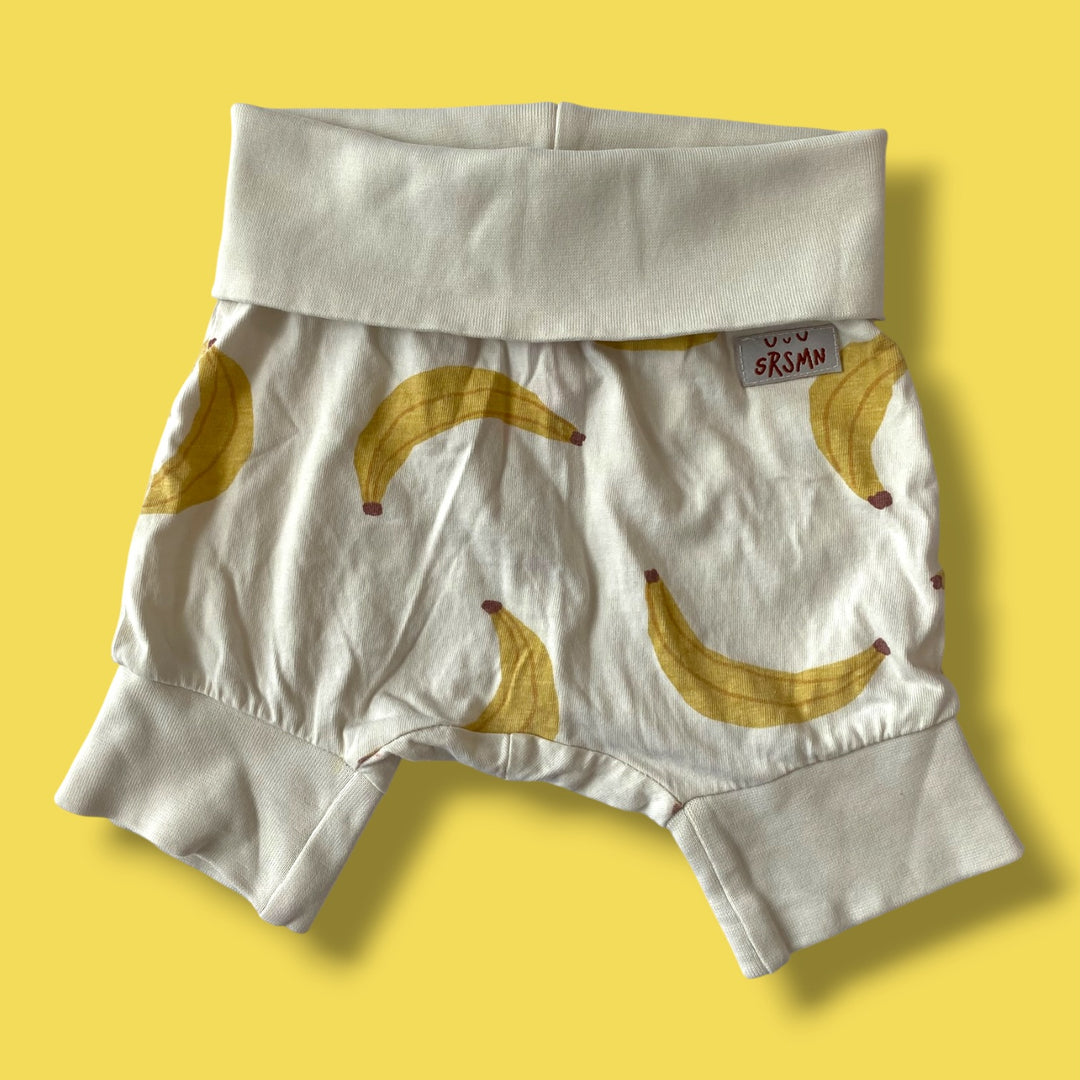 white Souris Mini as is-marks- banana shorts, 12-24m