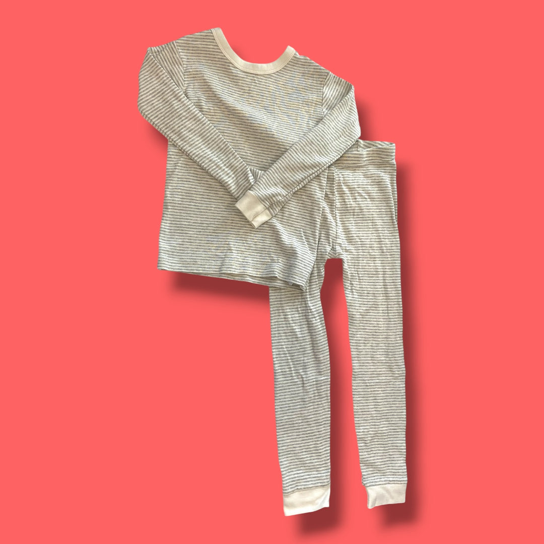 grey/white gap small mark- pjs, 5Y