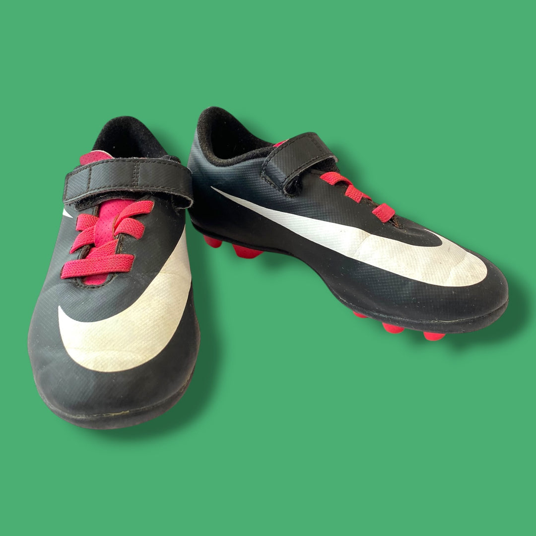 Nike Soccer Cleats (some Dirt), 13.0