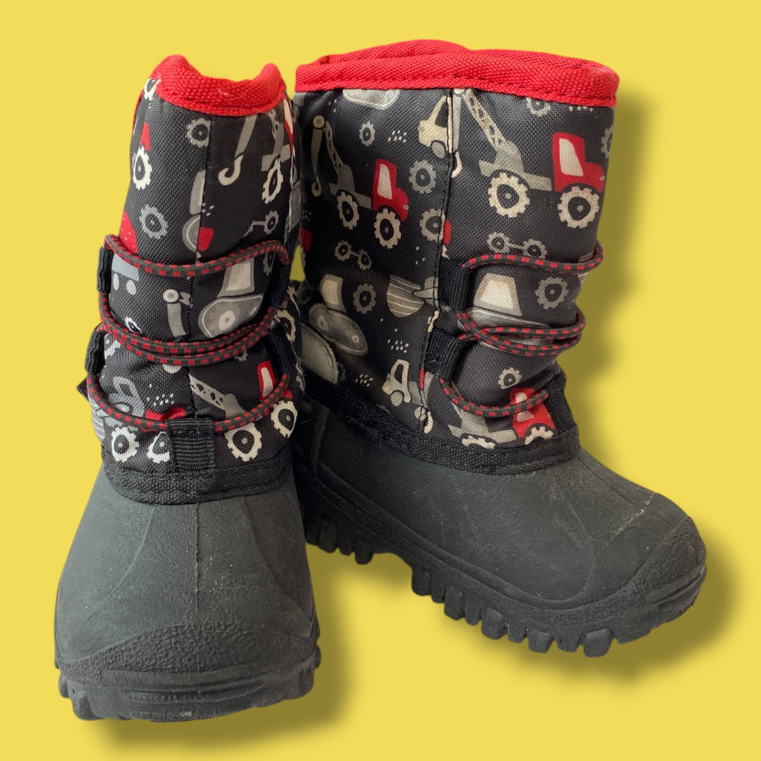 black  winter boot, 4.0