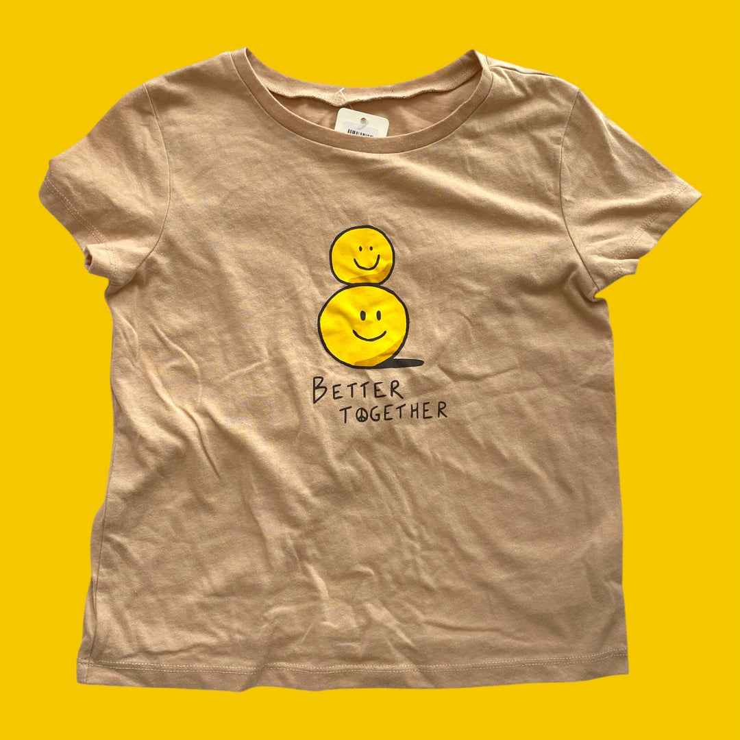 tan Old Navy Tshirt, 6-7Y