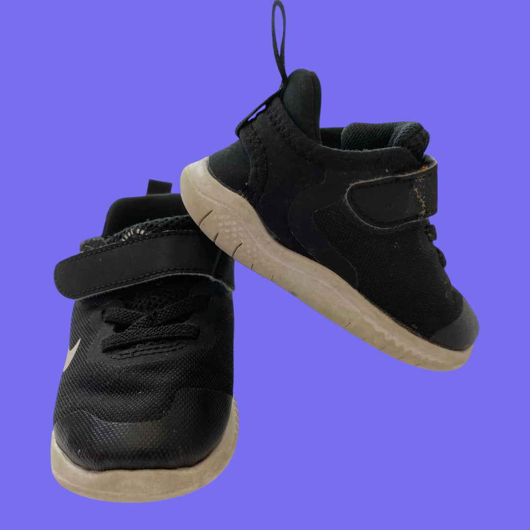 Black Nike Velcro Sneaker,  6.0