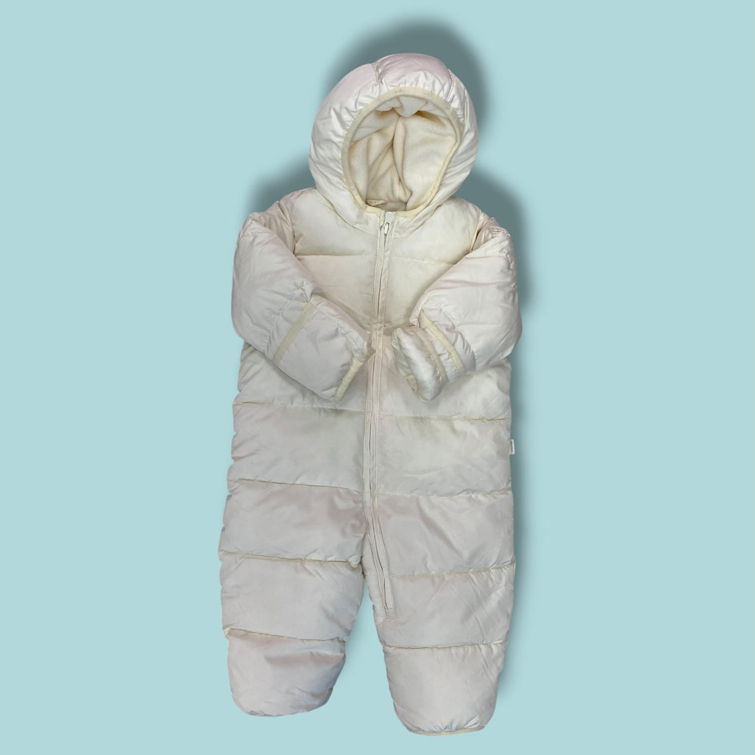 white gap snowsuit NWT, 6-12m