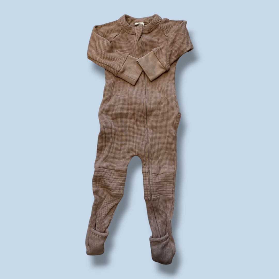 brown goumi zip waffle sleeper, 6-12m