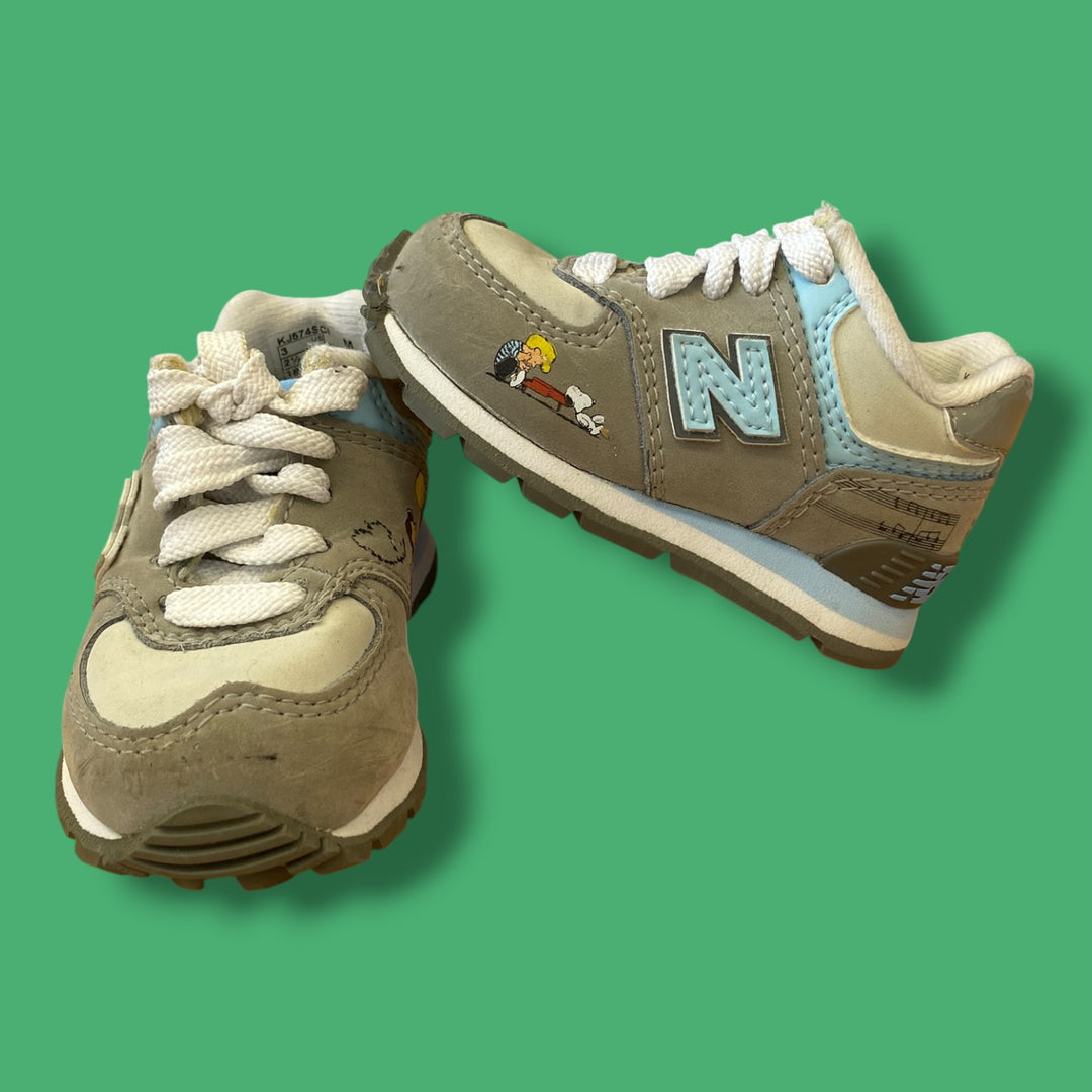 new balance snoopy sneaker, 6-12m