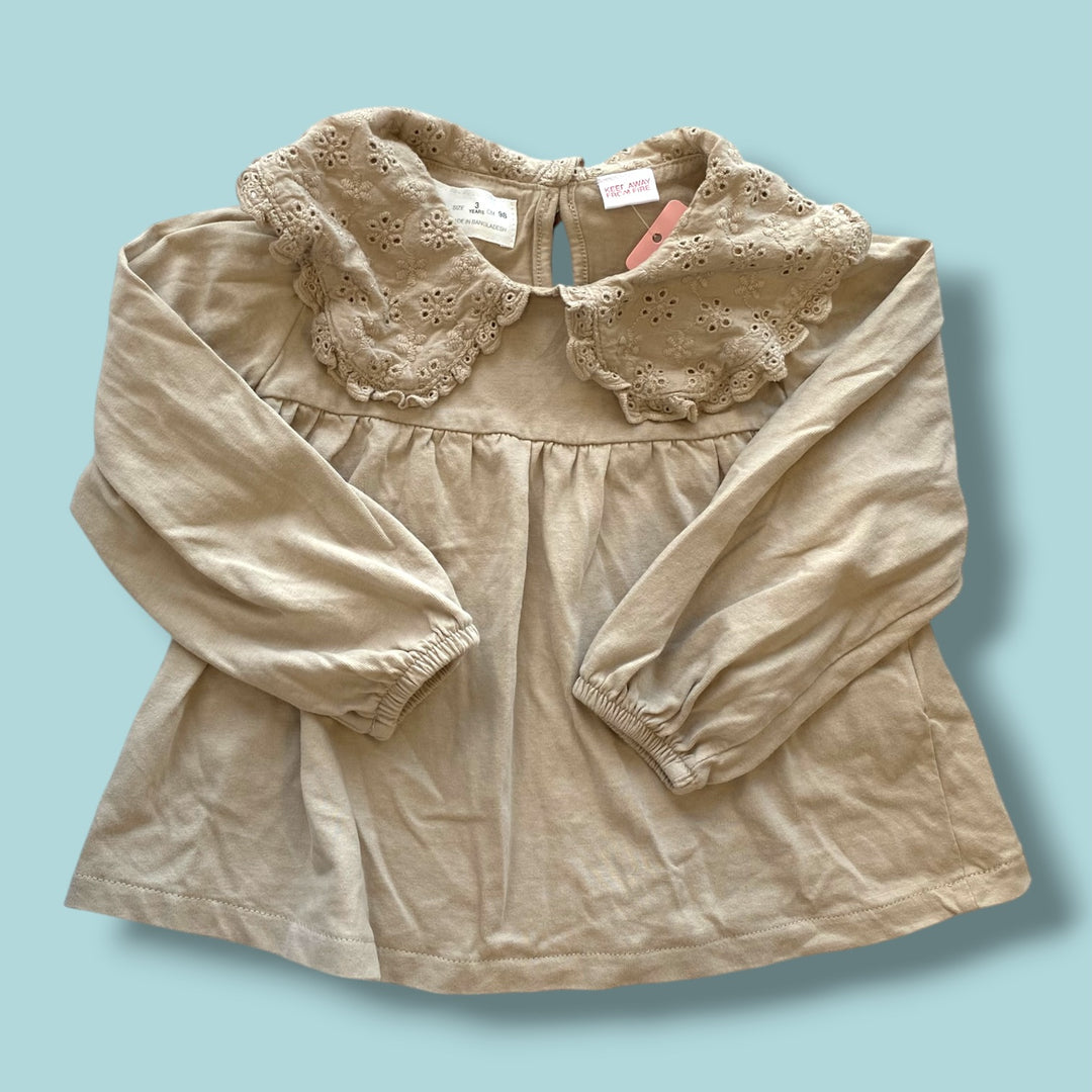cream zara ruffle top, 3Y
