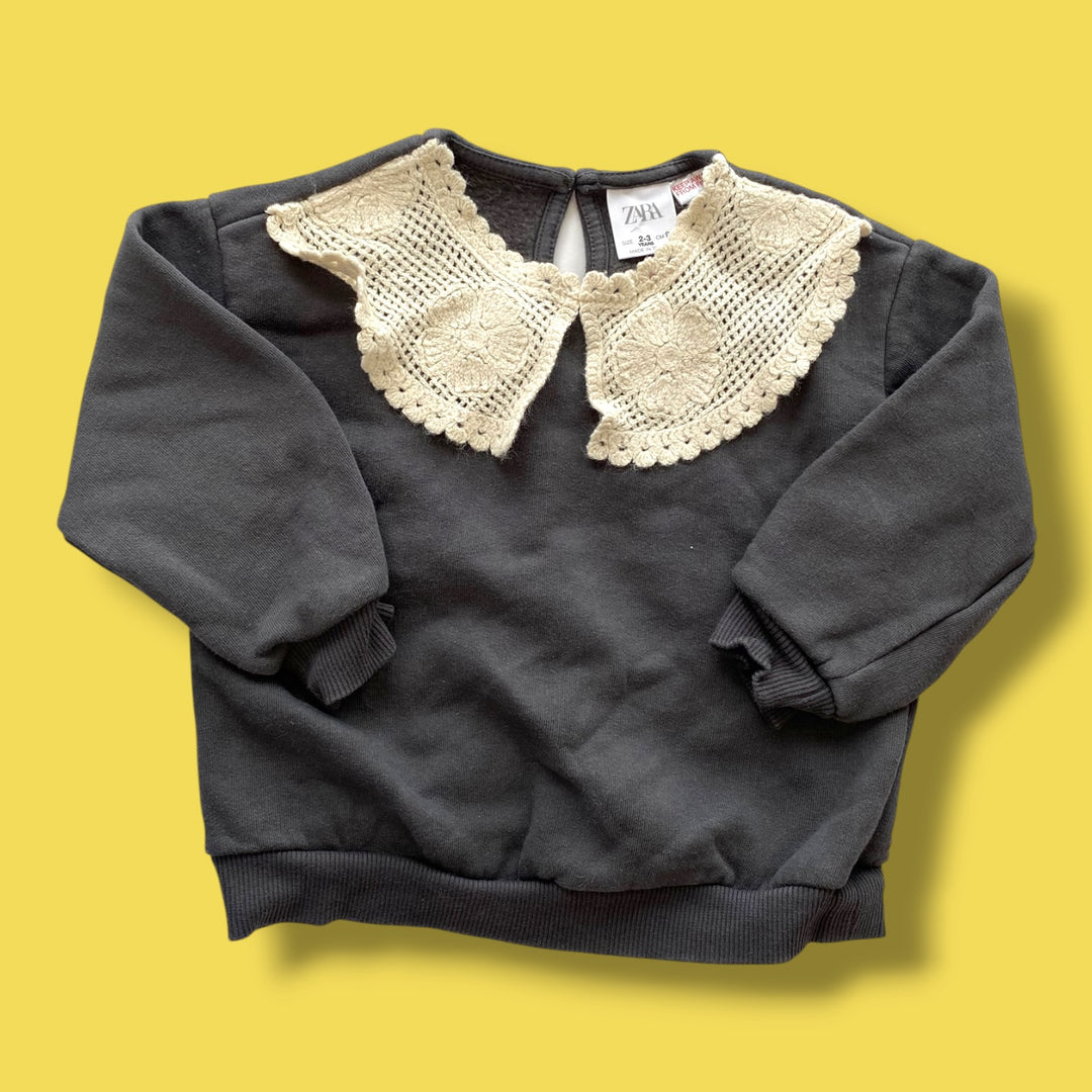 black zara collared sweatshirt, 2/3y