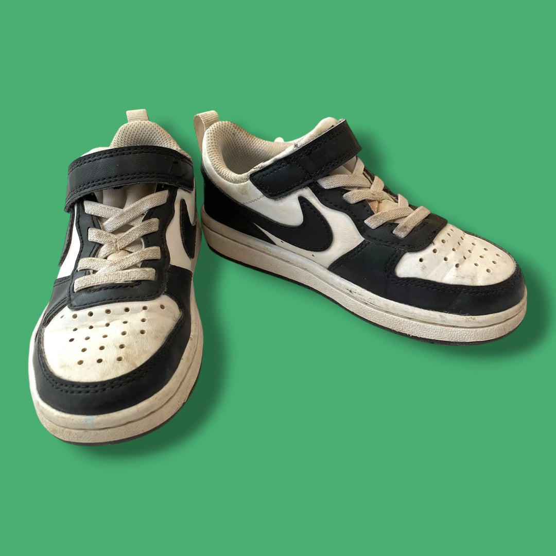 black white nike sneaker, 11.0