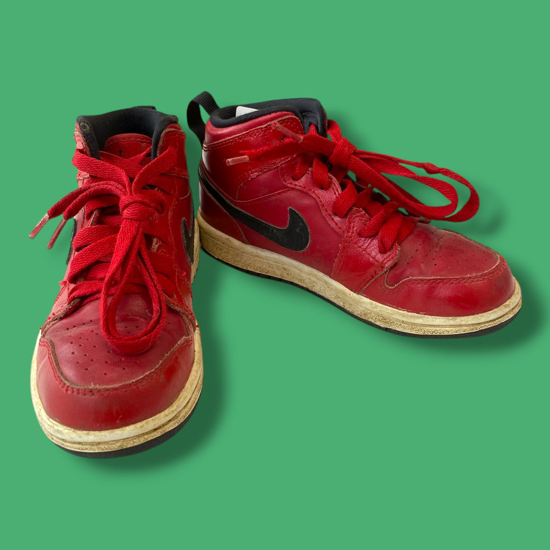 red nike sneaker, 11.0