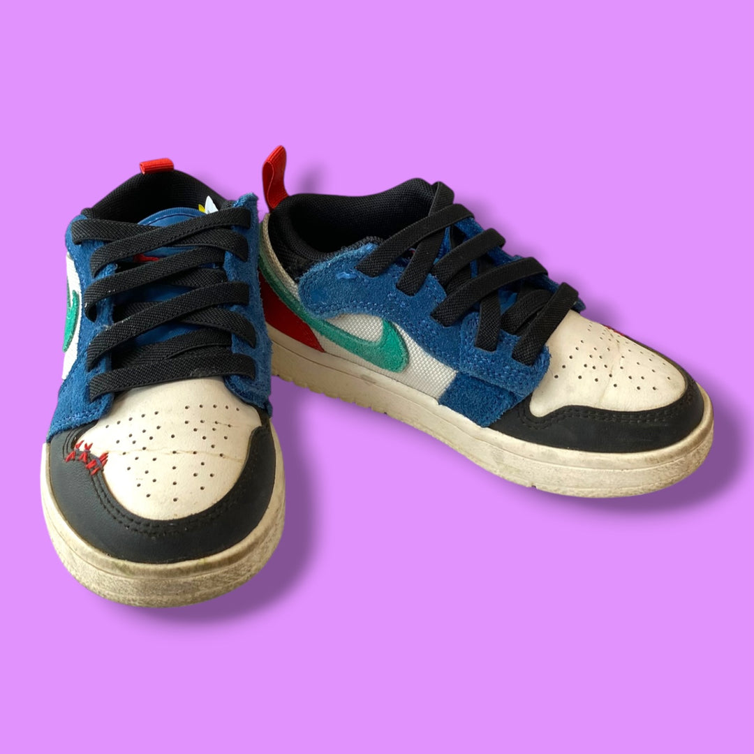 white red green nike jordans , 11.0