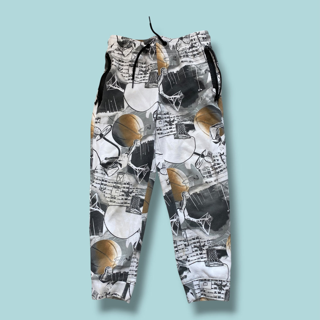 white Old Navy joggers, 6/7y