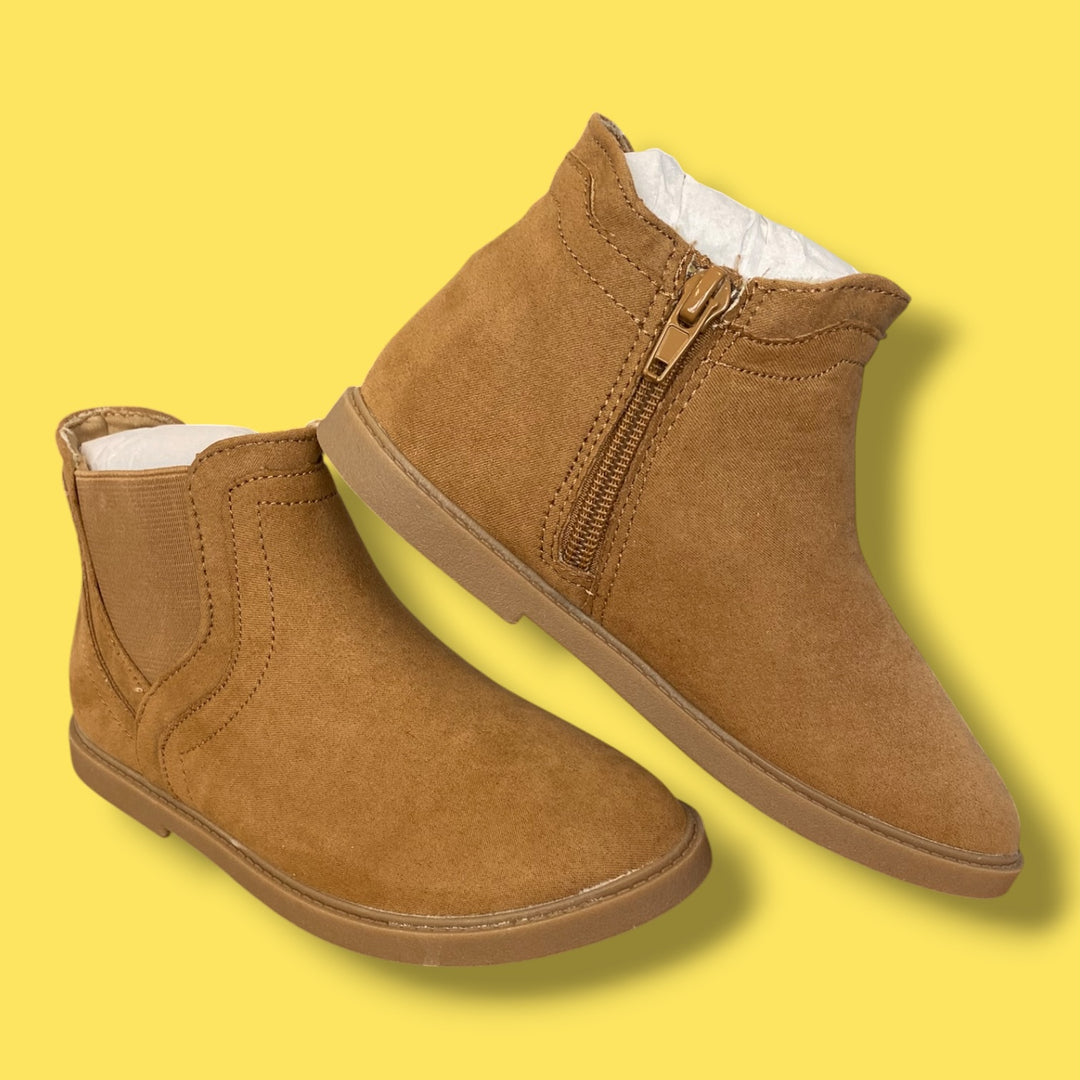 Tan Tucker &amp; Tate NWT, Ankle Boots, 10.0
