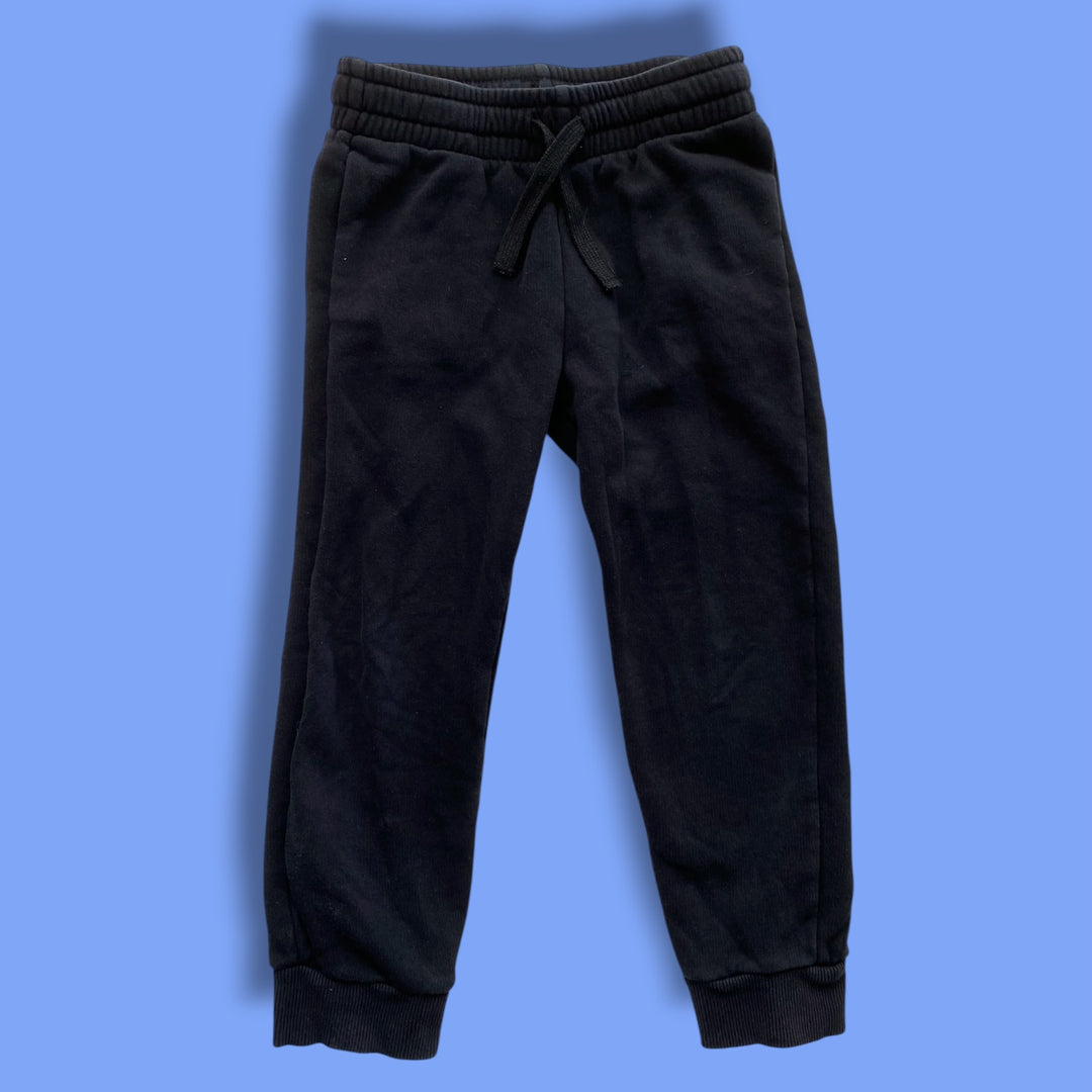 black H&amp;M sweatpants, 3/4y