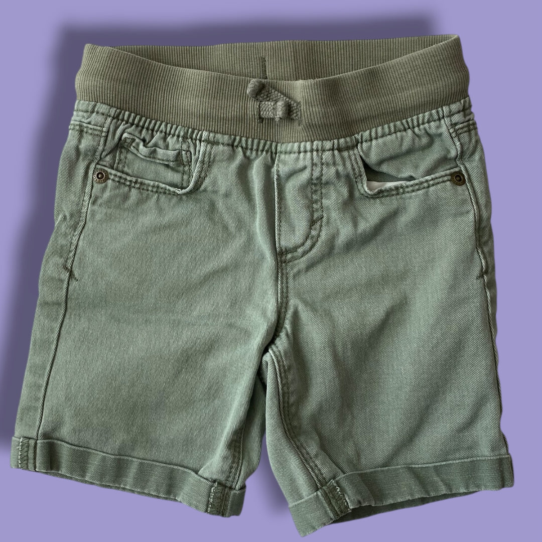 green Old Navy shorts, 3Y