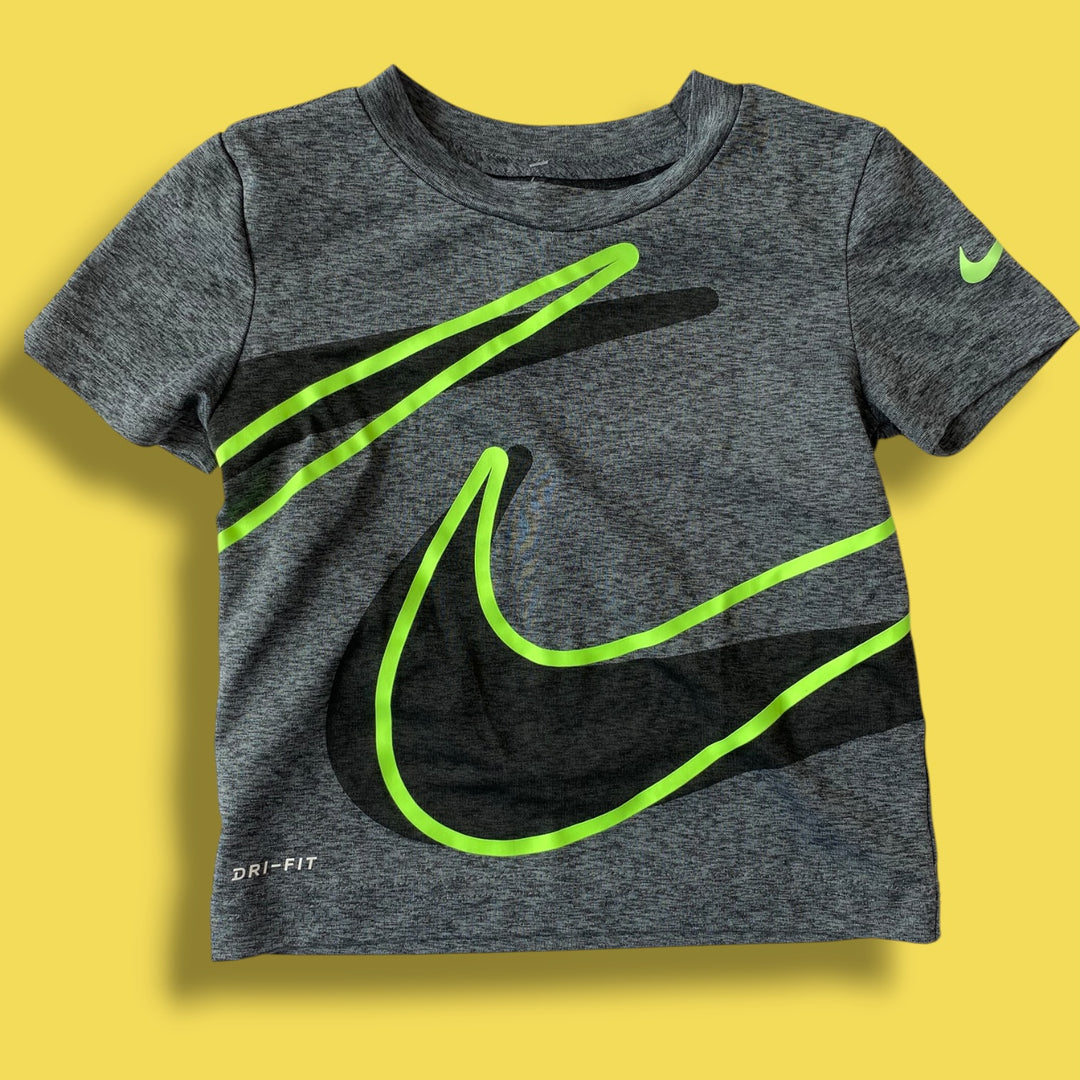 grey Nike t-shirt, 2y