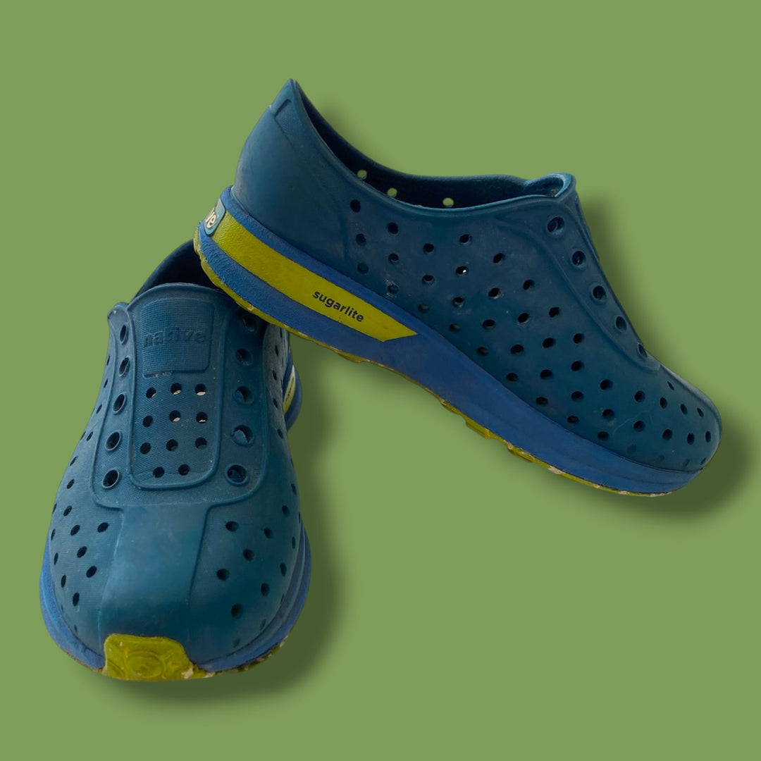 blue Natives water shoe, 11.0